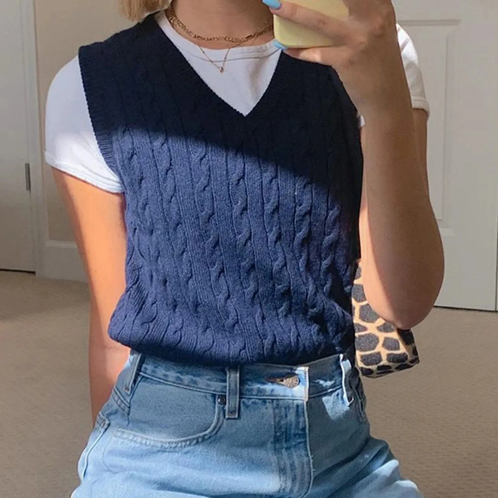 A&A Sweater V-Neck Retro Style Sleeveless Pullover